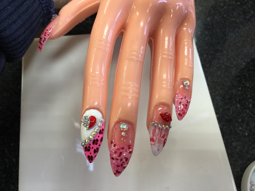 valentine nails design
